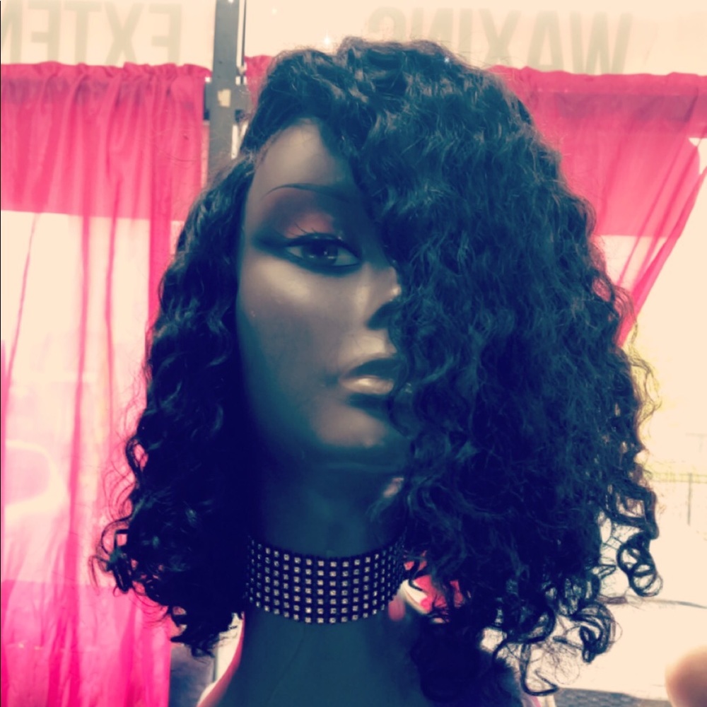 Closure wig - Picture 2 of 3